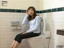 トイレに座る.jpg